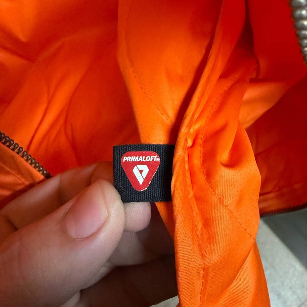 Everlane ReNew Orange Quilted Primaloft Vest - Picture 3 of 4